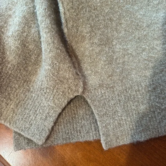 A&F Cream and Brown Collared Sweater - Picture 5 of 5